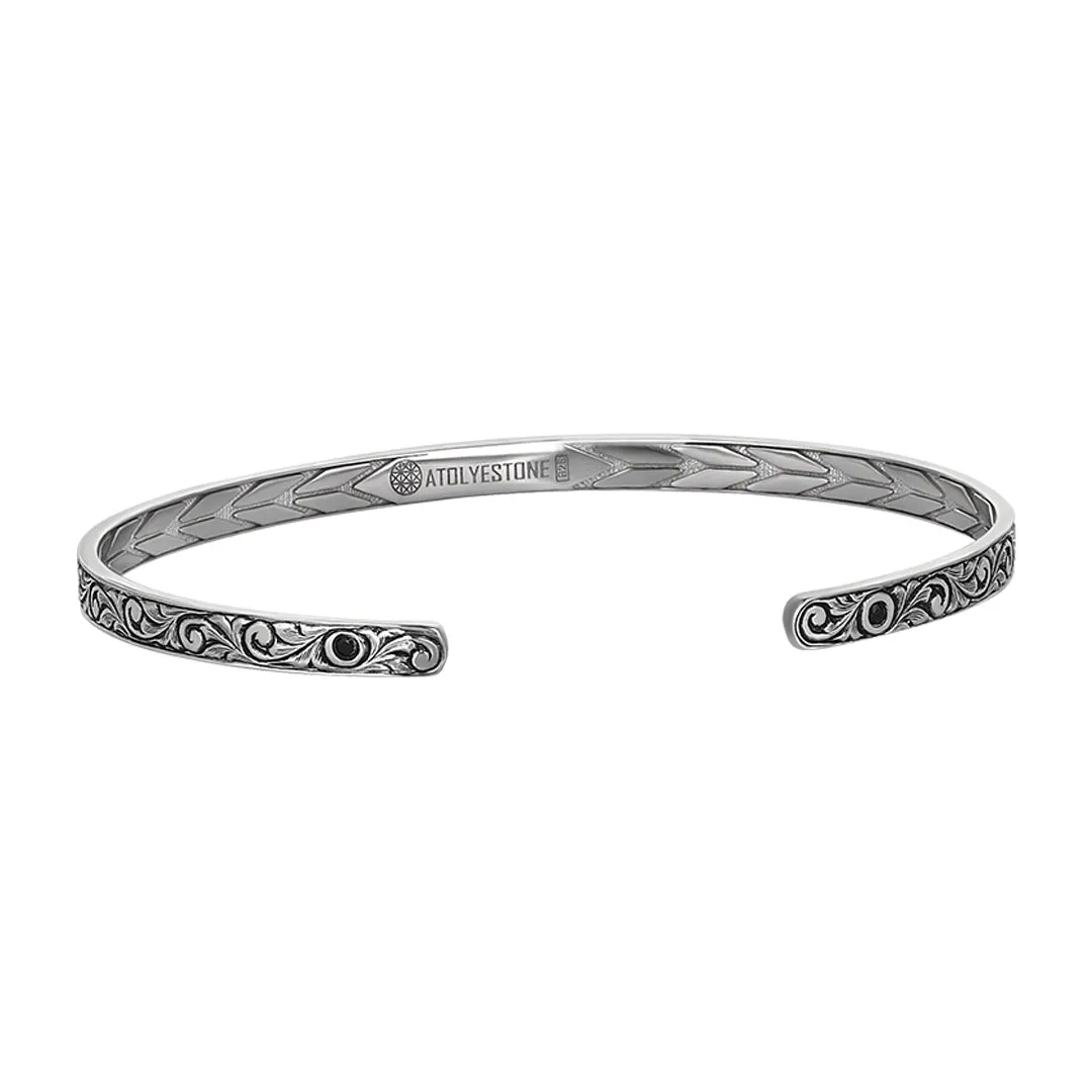 Minimal Classic Cuff Bracelet in Silver